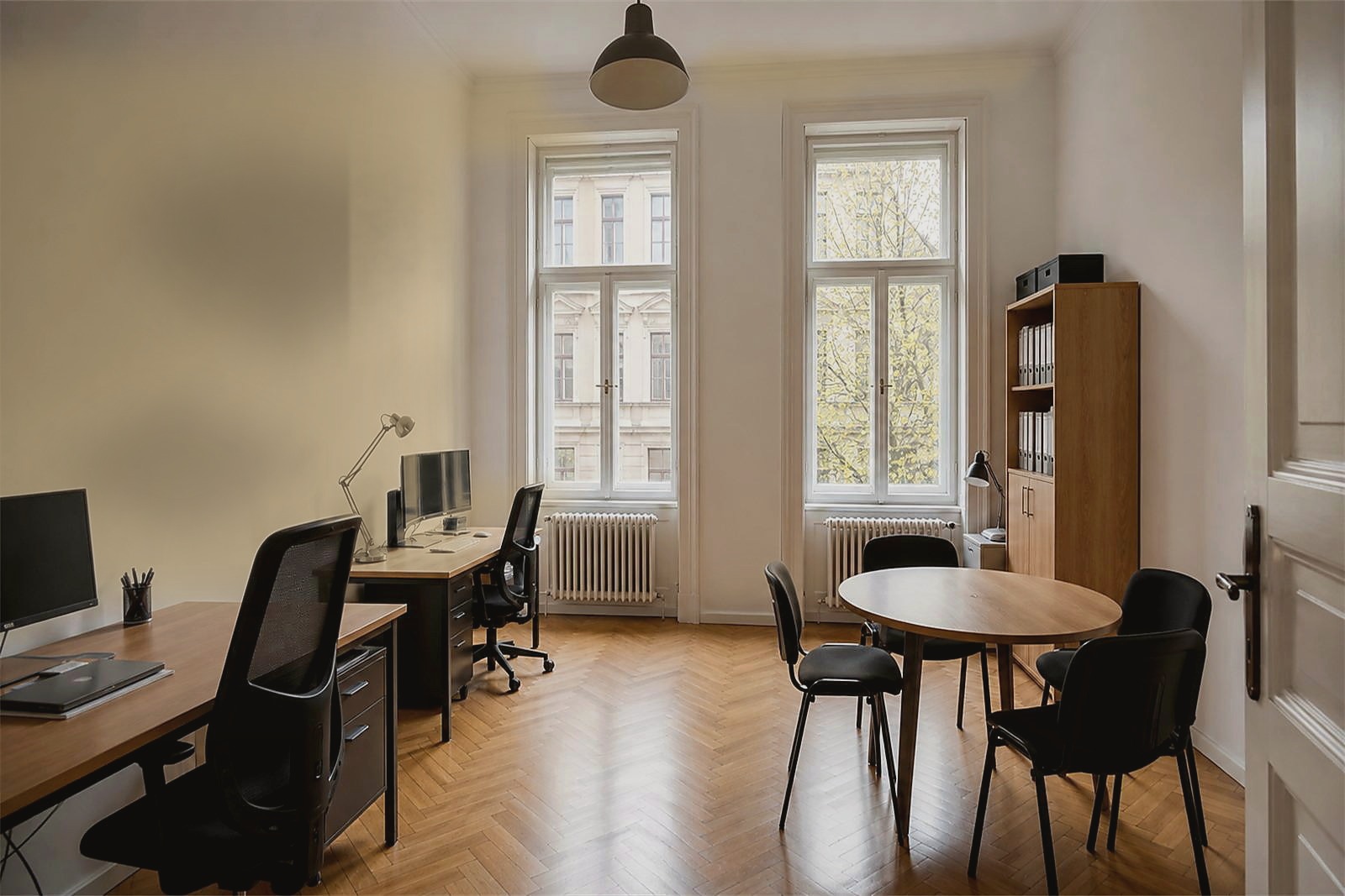Büro oder repräsentativer Raum vor einem Besuch